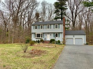19 Whalen Rd, Hopkinton, MA 01748