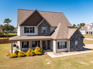 179 Peytons Ridge Dr, Hubert, NC 28539