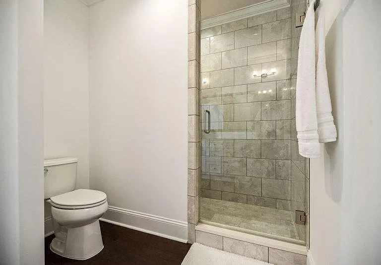 117 Gascoigne Ave #206 — Photo 13