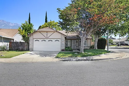 10664 Harmony Dr Photo 1