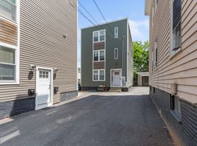 27-29 East Transit Street - 27 East Transit Street # 1