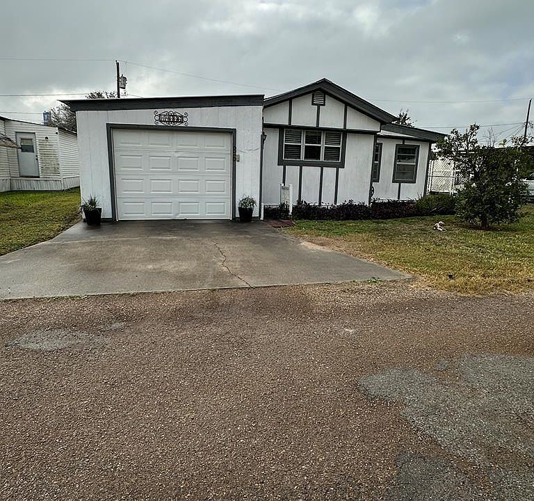 1st image of 14666 Oak St