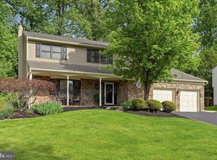 331 Fox Hollow Dr, Langhorne, PA 19053