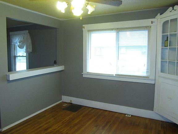 4th image of 110 Robertson Ave
