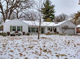 674 62nd St, Des Moines, IA 50312