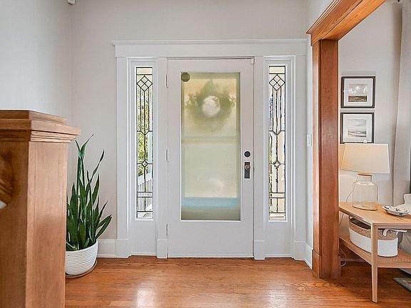4th image of 1309 Meier Ave