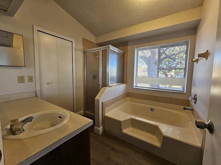 3716 Narroline Dr — Photo 9