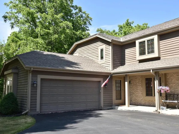 N30W23470 Greenfield COURT #B, Pewaukee, WI 53072