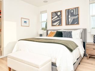 1207 N Commonwealth Ave, Los Angeles, CA 90029