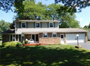 260 Mascot Dr, Rochester, NY 14626