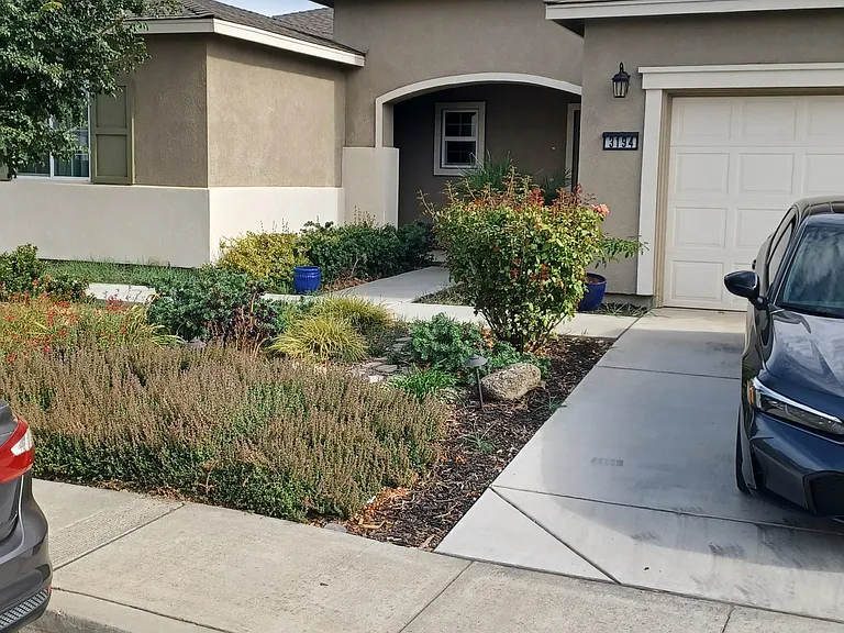 3194 Heather Dr — Photo 2