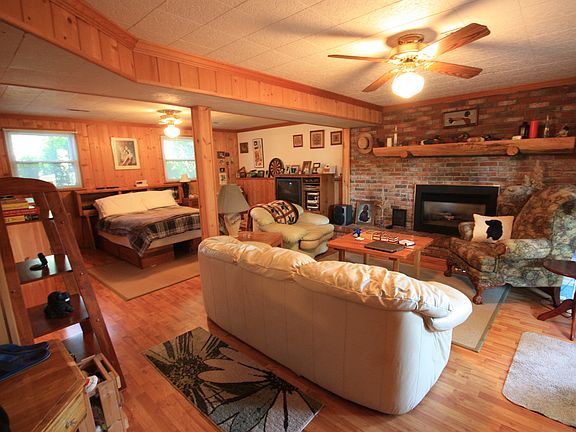 rec room-family room