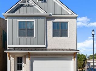 136 Village Green Ave, Woodstock, GA 30189