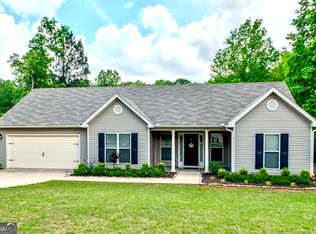 1945 Diamond Ridge Dr, Statham, GA 30666