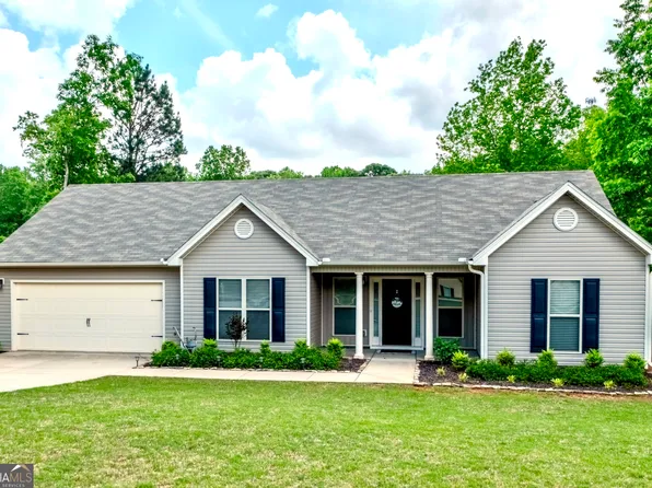 1945 Diamond Ridge Dr, Statham, GA 30666