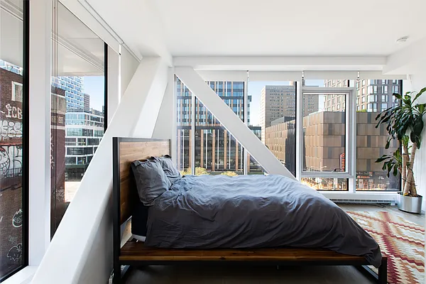 Rented by Compass | media 31