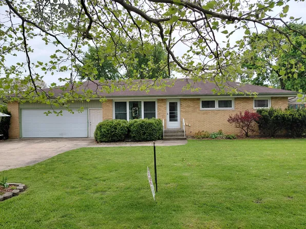 415 Remus Dr, Buchanan, MI 49107