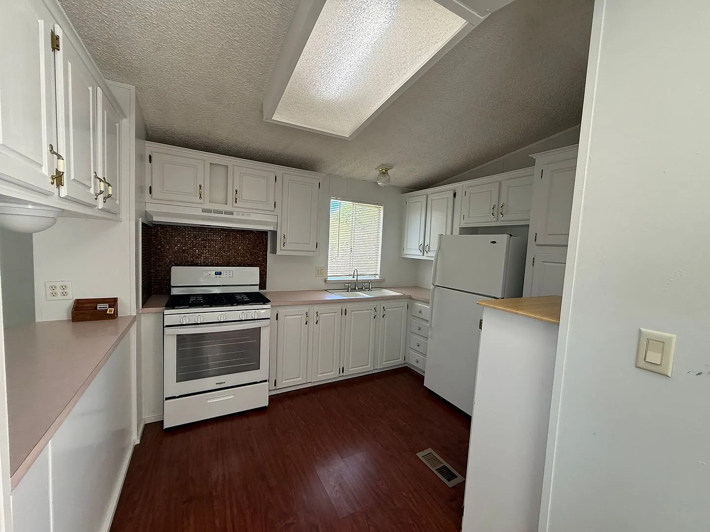 2 bed, 2.0 bath, 960 sqft, $1,510 — Photo 4