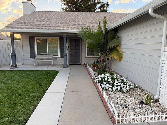 3rd image of 3727 Spoonbill Way