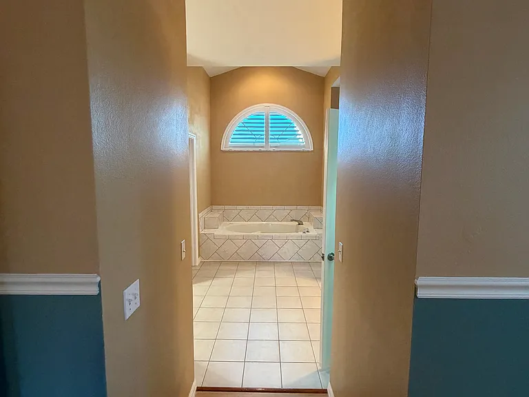 745 Silverwood Dr — Photo 7
