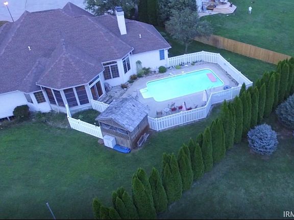 3rd image of 54139 Bridgewood Ct