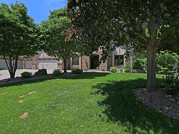 4th image of 4465 Harbor Ln N