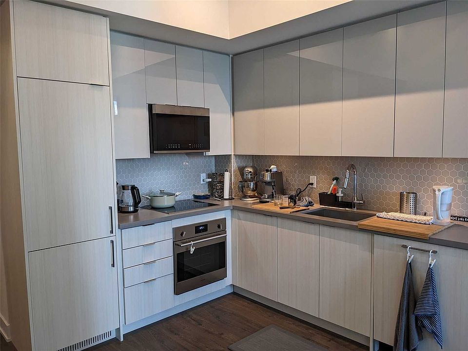 2nd image of 2485 Taunton Rd #338