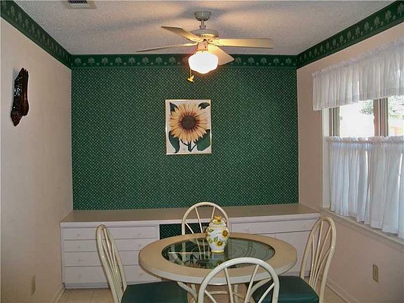 4th image of 601 Wright Ave