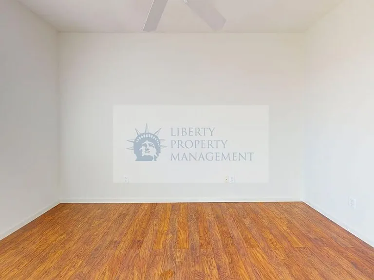 1360 Shady Ln #431 — Photo 11