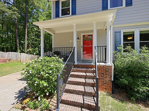3rd image of 104 Swiftwater Ct
