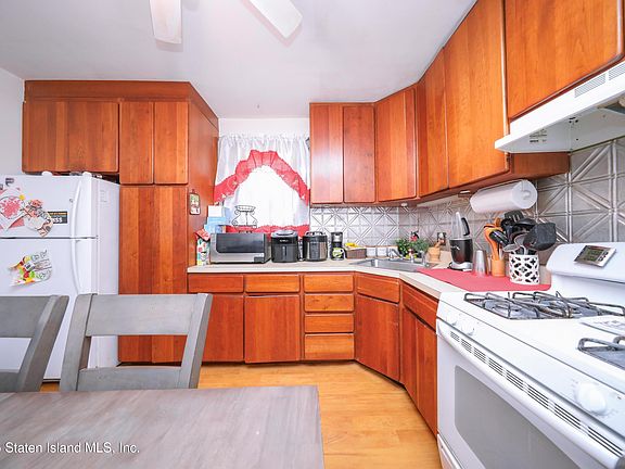 4th image of 325 N Burgher Ave