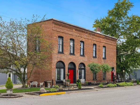 110 E Market St, Pierceton, IN 46562