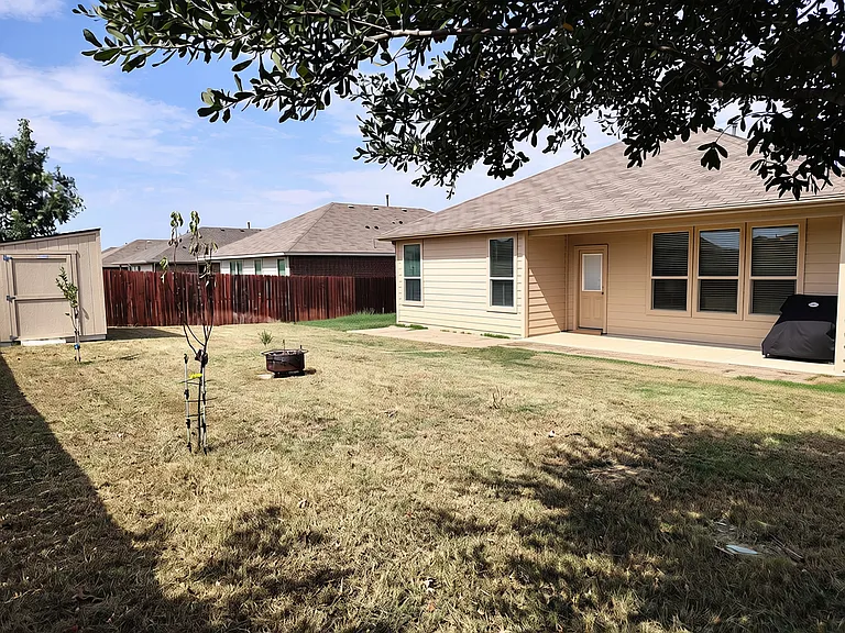 423 Regatta Ln — Photo 17