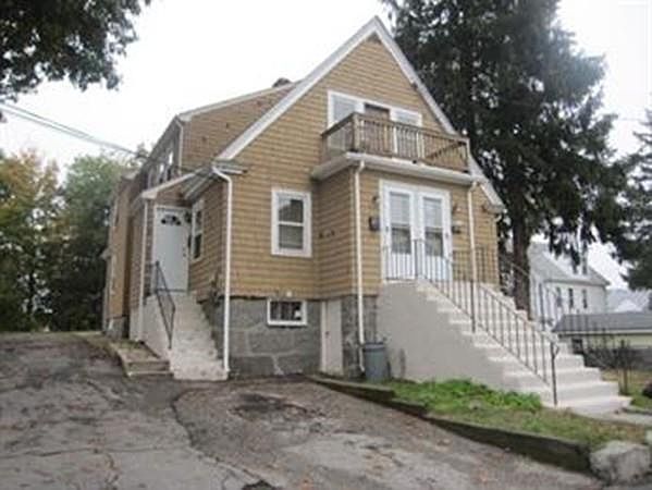 1st image of 15 Station St #1