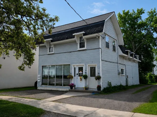 41 Main St E, Smiths Falls, ON K7A 1A3