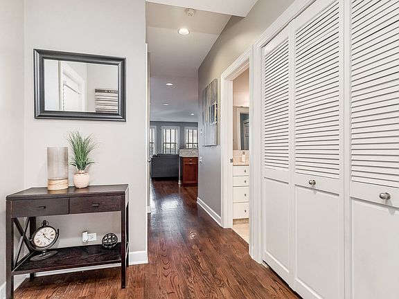 2nd image of 2451 N Clybourn Ave #9