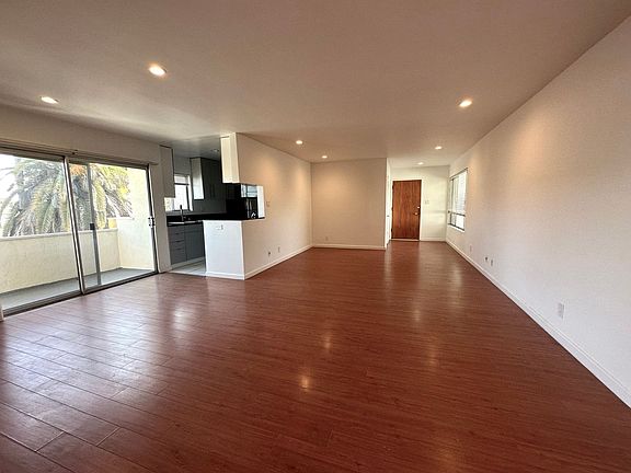 3rd image of 8555 Saturn St APT 302