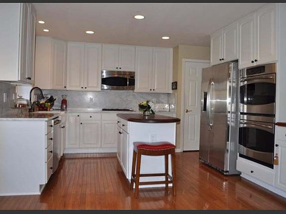 3rd image of 4139 Lake Forest Dr W