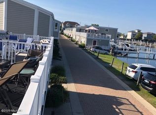 6 Harbor Isle Dr, New Buffalo, MI 49117
