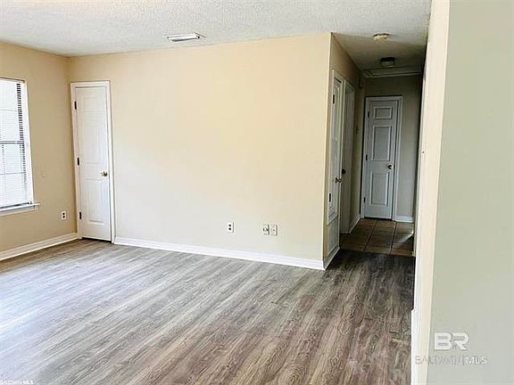 2nd image of 20949 Lawrence Rd #3