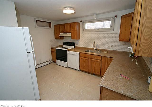 2nd image of 115 Brooklyn St