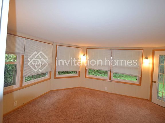 5th image of 2237 Nokomis Ave