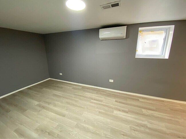 2nd image of 5652 W 64th St