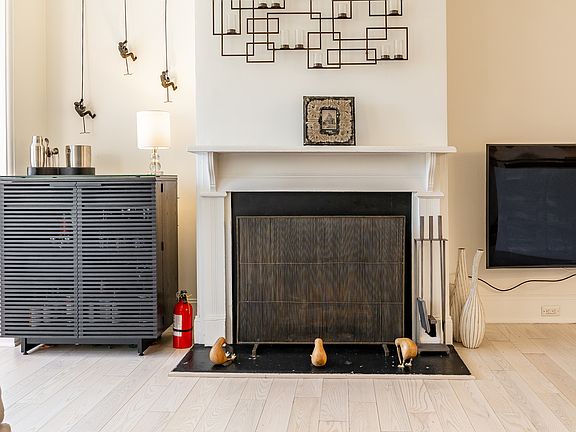 4th image of 609 Massachusetts Ave NE #Penthouse