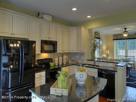 2nd image of 140 Parkway Dr