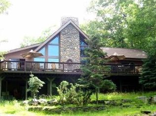 115 Summit Ct, Lackawaxen, PA 18435