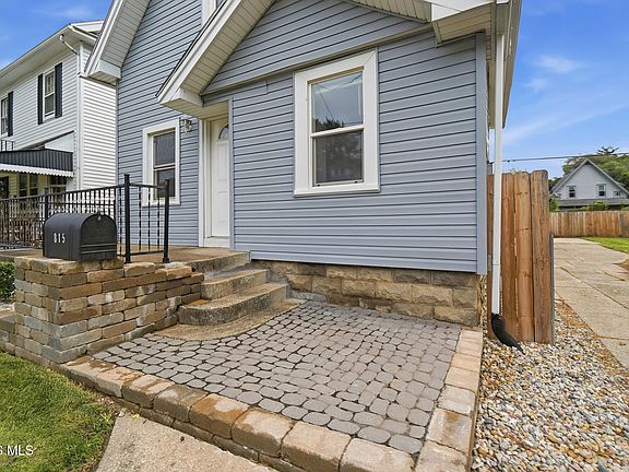 4th image of 815 Woodsdale Ave
