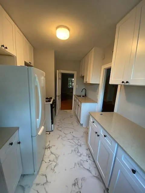 Building Photo - 106 Sewall Ave #1