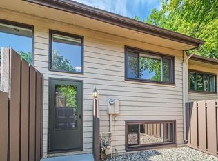 305 W Eagle Lake Dr, Maple Grove, MN 55369