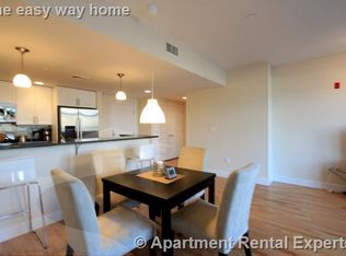 17 Cameron Ave #202S, Cambridge, MA 02140